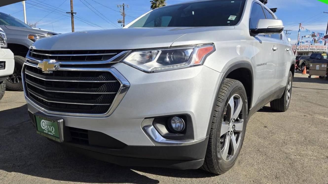 CHEVROLET TRAVERSE 2019 1GNERHKW4KJ221293 image