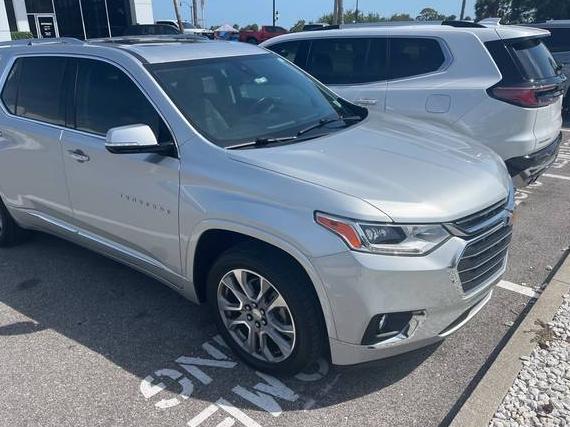 CHEVROLET TRAVERSE 2019 1GNERKKWXKJ244395 image