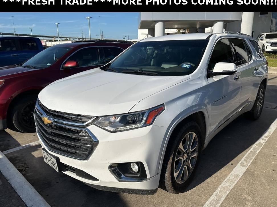 CHEVROLET TRAVERSE 2019 1GNERKKW1KJ181977 image