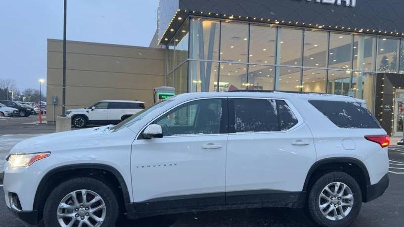 CHEVROLET TRAVERSE 2019 1GNERGKW3KJ210568 image