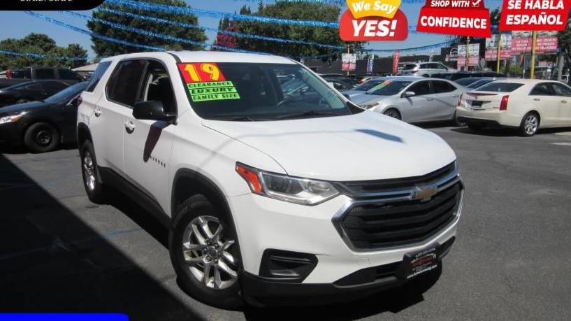CHEVROLET TRAVERSE 2019 1GNERFKWXKJ232139 image