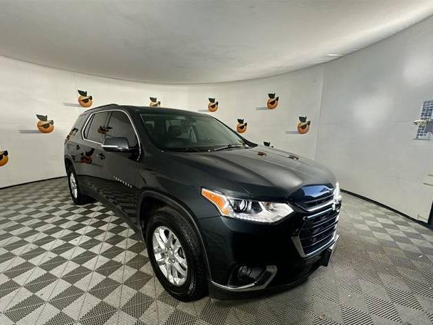 CHEVROLET TRAVERSE 2019 1GNERHKWXKJ239572 image