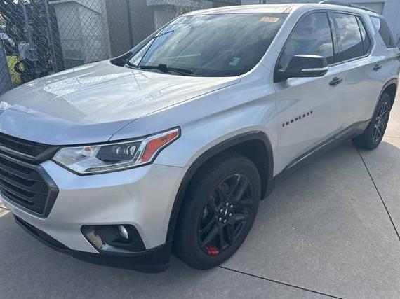 CHEVROLET TRAVERSE 2019 1GNERKKW5KJ204998 image