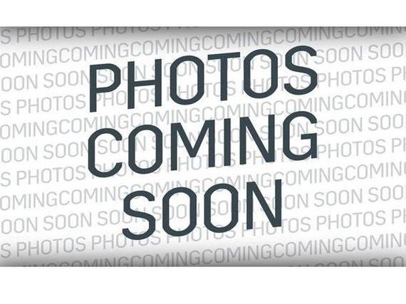 CHEVROLET TRAVERSE 2019 1GNERGKW0KJ136249 image