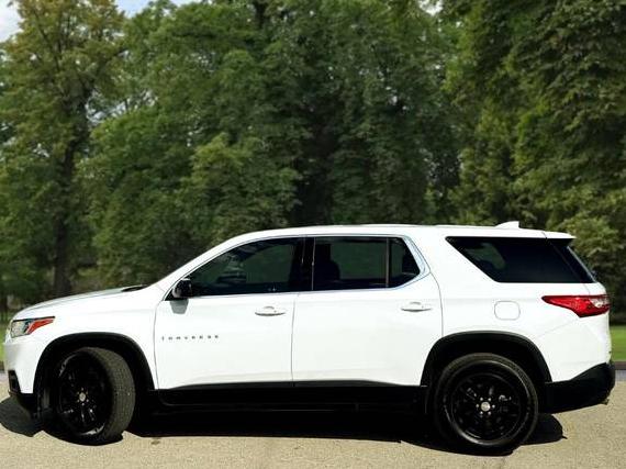 CHEVROLET TRAVERSE 2019 1GNERFKW8KJ290038 image