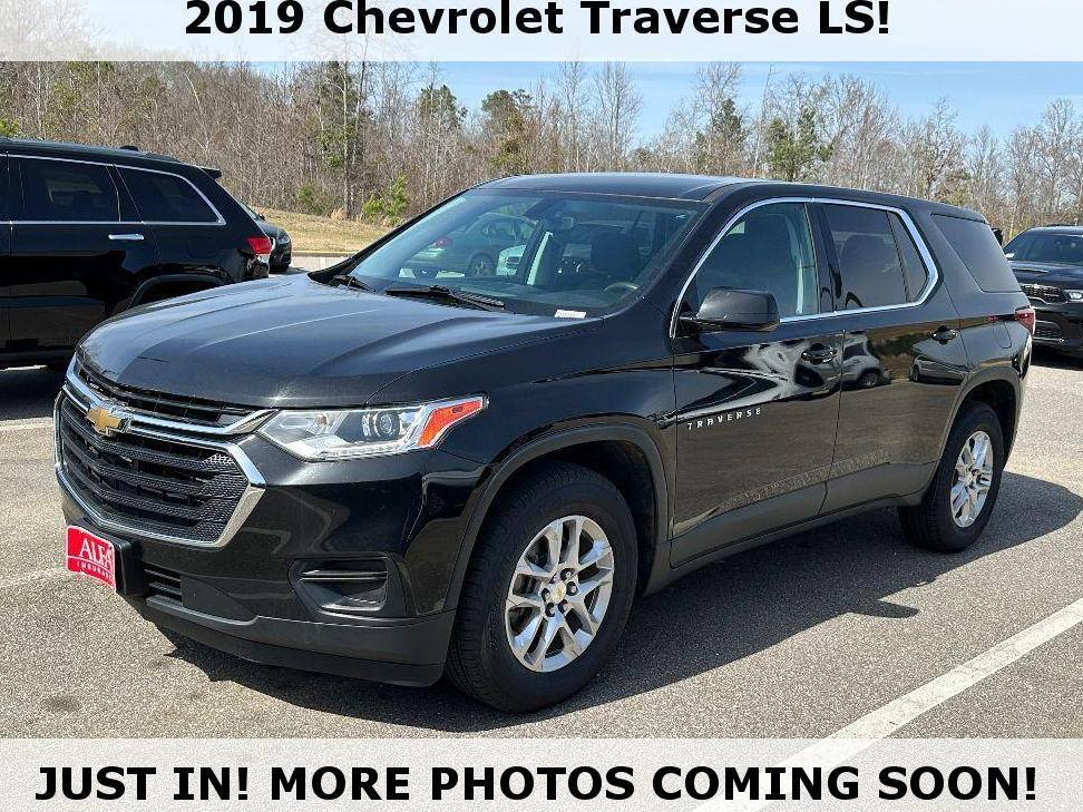 CHEVROLET TRAVERSE 2019 1GNERLKW9KJ241140 image