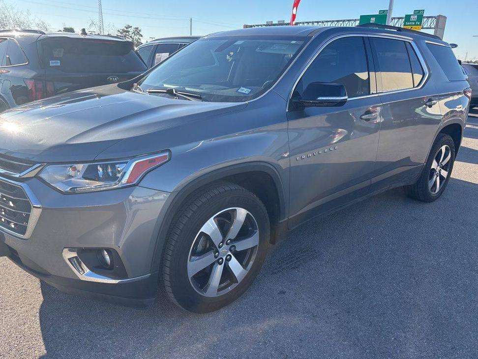 CHEVROLET TRAVERSE 2019 1GNERHKW2KJ291536 image