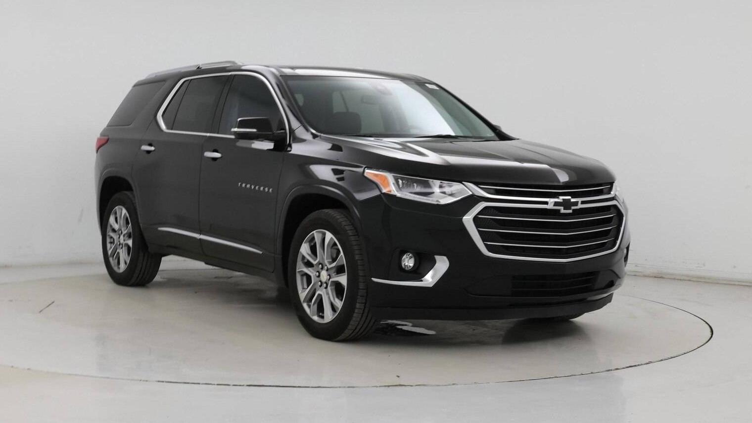 CHEVROLET TRAVERSE 2019 1GNEVKKW0KJ169752 image