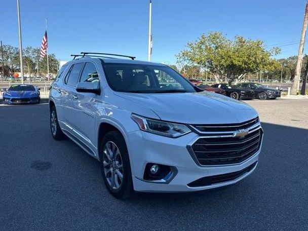 CHEVROLET TRAVERSE 2019 1GNERKKW0KJ162921 image