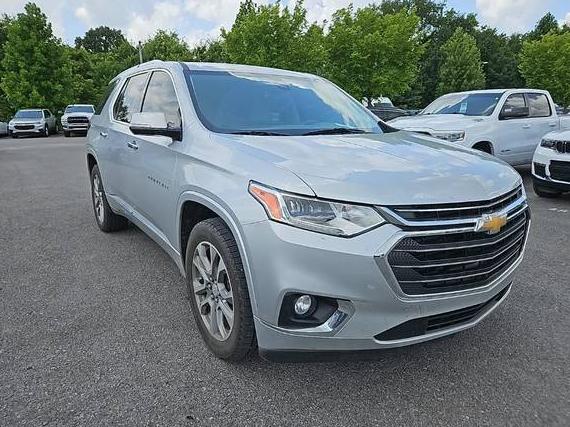 CHEVROLET TRAVERSE 2019 1GNEVKKW1KJ223978 image