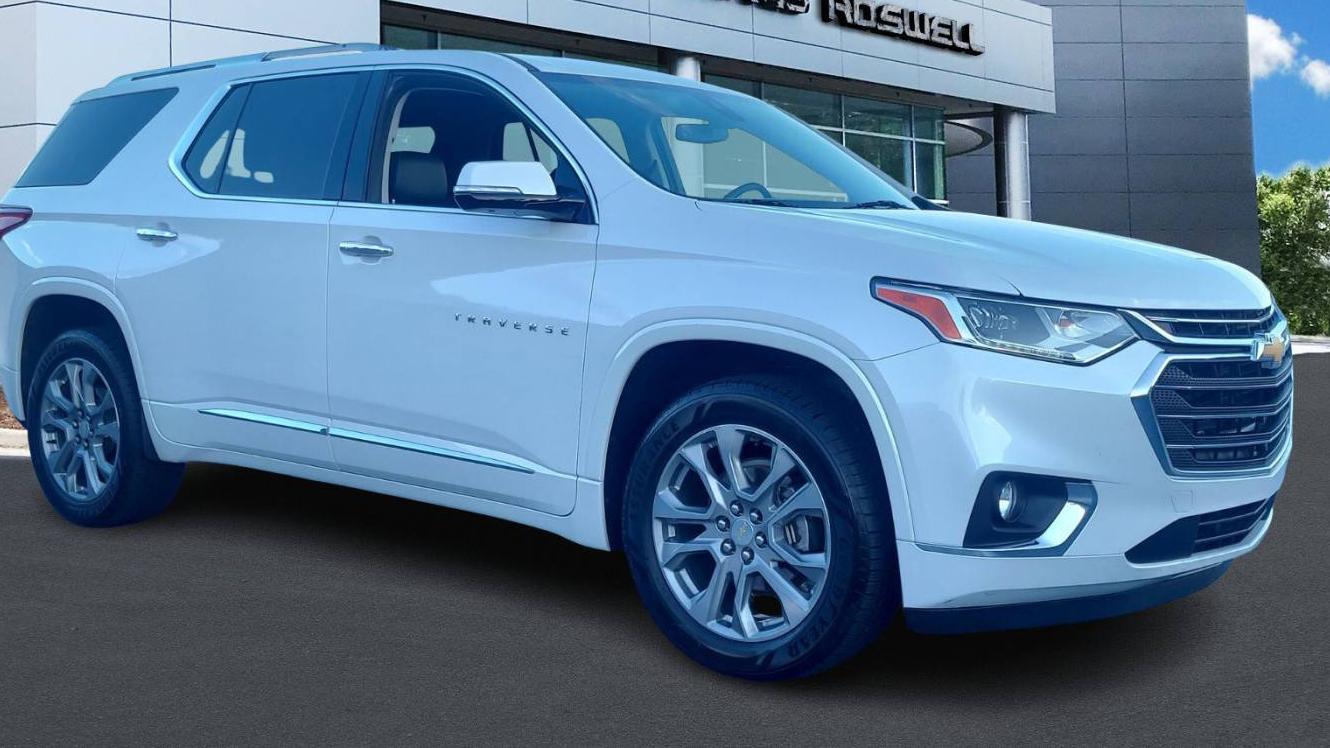 CHEVROLET TRAVERSE 2018 1GNERKKW8JJ103517 image