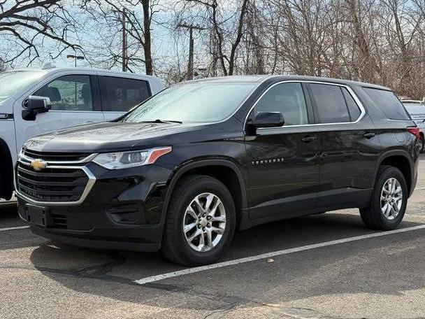 CHEVROLET TRAVERSE 2018 1GNEVFKW5JJ246332 image