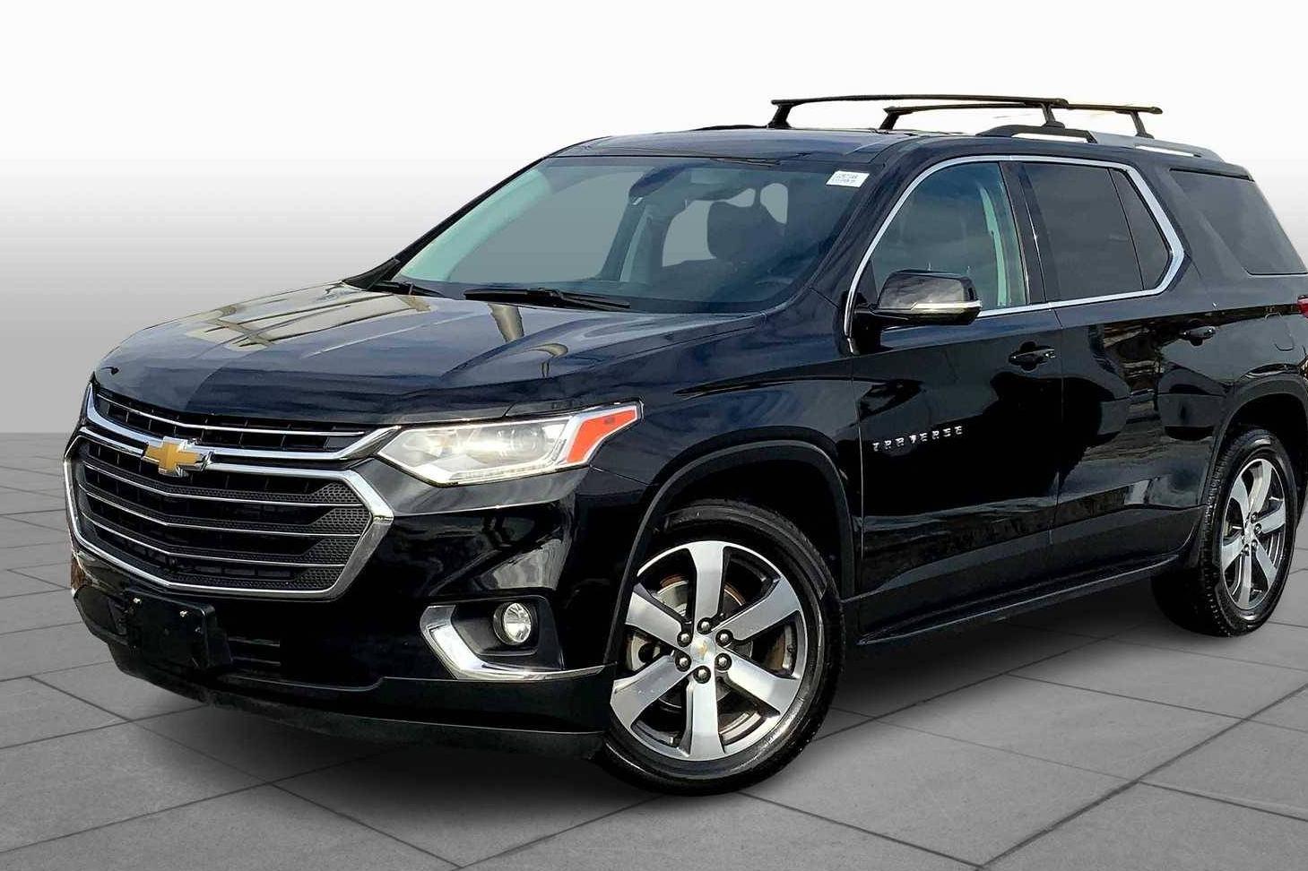 CHEVROLET TRAVERSE 2018 1GNEVHKW1JJ267349 image