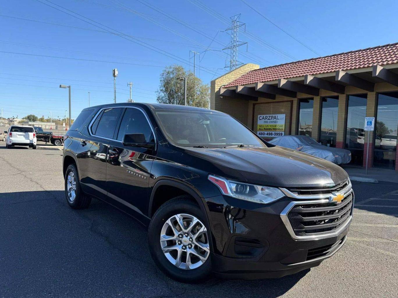 CHEVROLET TRAVERSE 2018 1GNERFKW7JJ278395 image