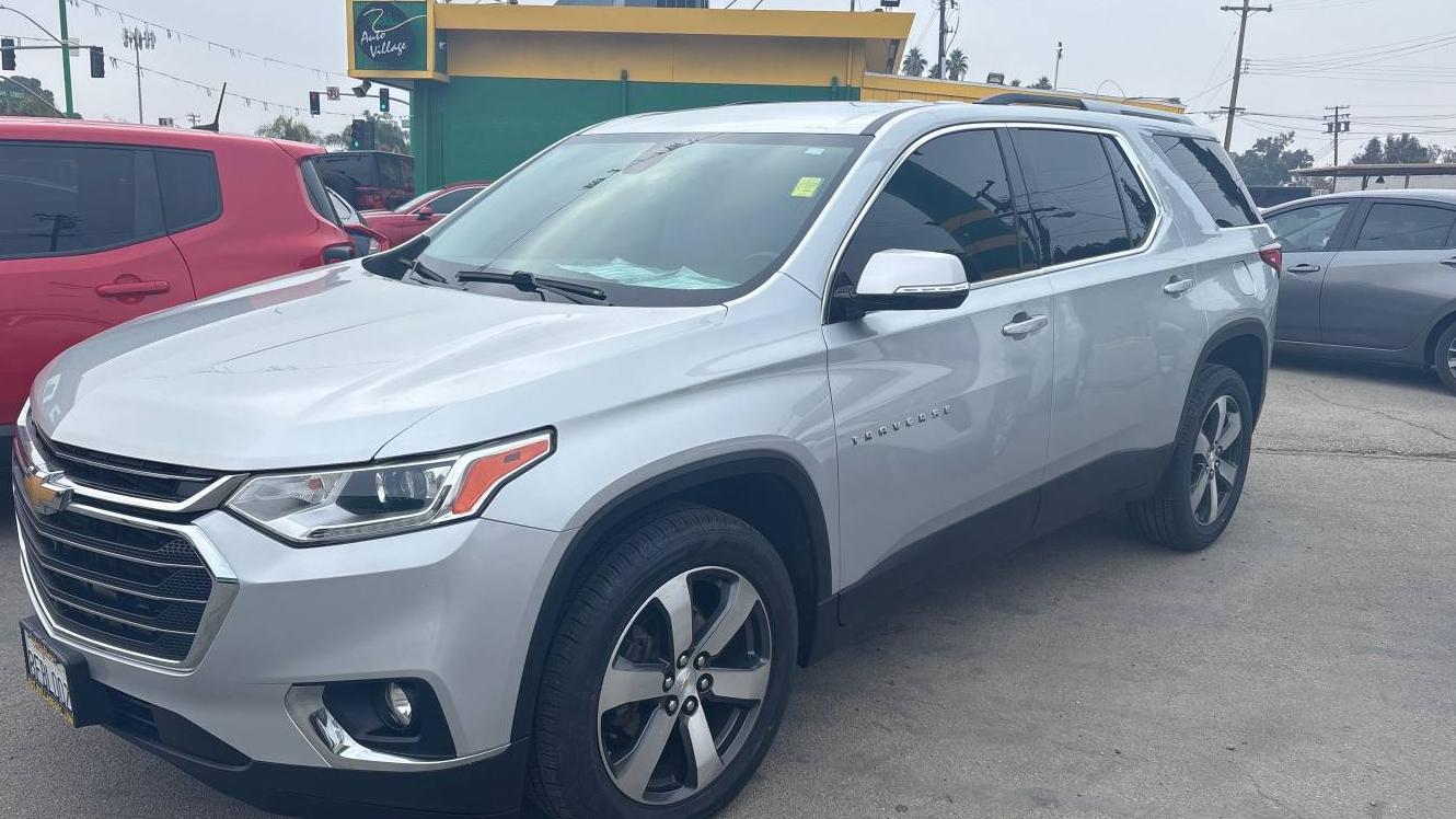 CHEVROLET TRAVERSE 2018 1GNERHKW0JJ185911 image