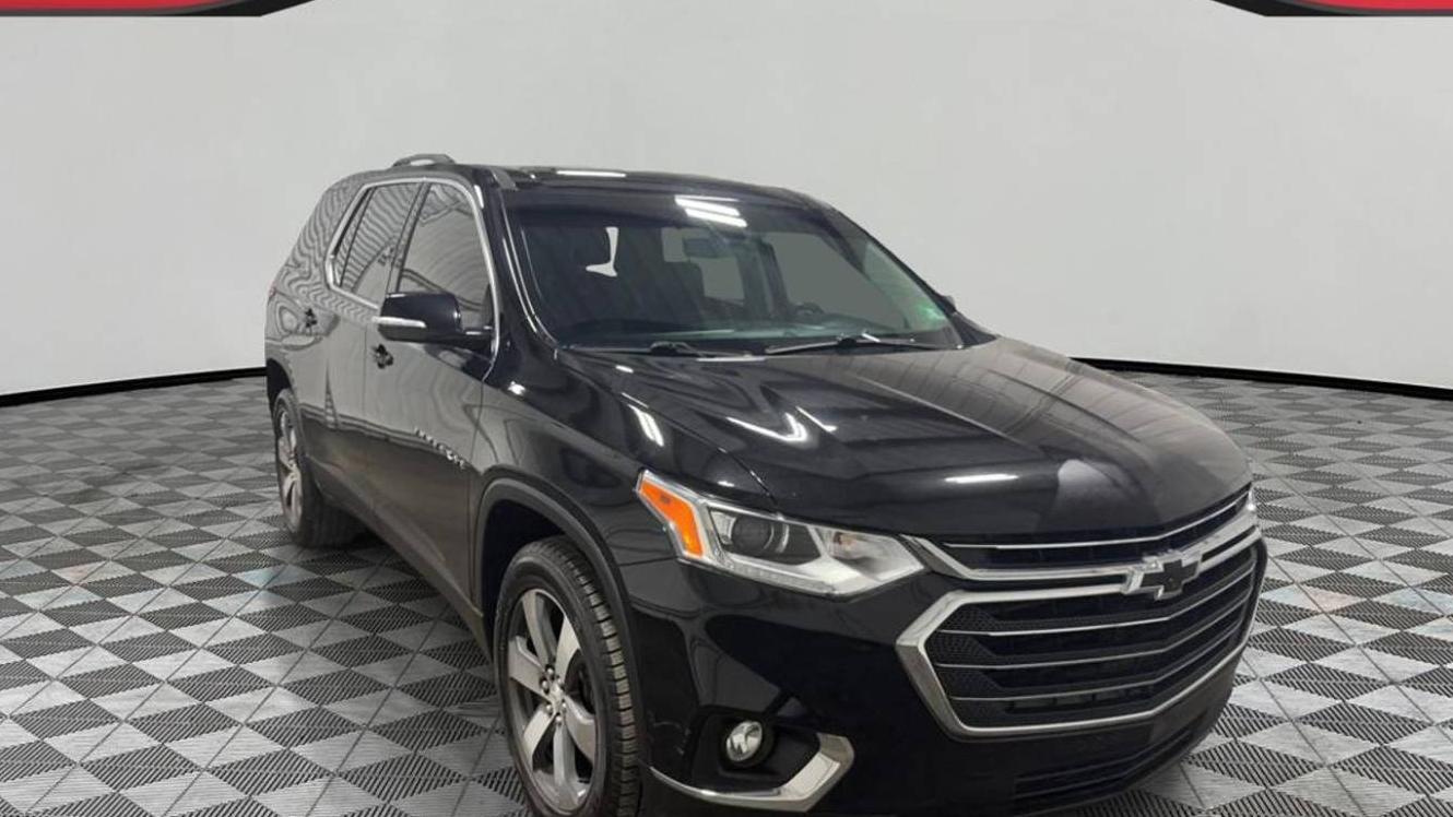 CHEVROLET TRAVERSE 2018 1GNEVHKW1JJ212139 image