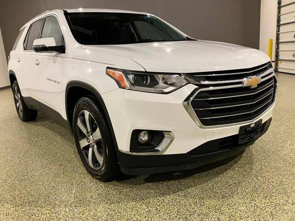 CHEVROLET TRAVERSE 2018 1GNERHKW6JJ177330 image