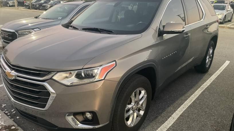 CHEVROLET TRAVERSE 2018 1GNERGKW0JJ277725 image