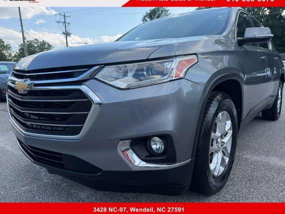 CHEVROLET TRAVERSE 2018 1GNERGKW6JJ264879 image