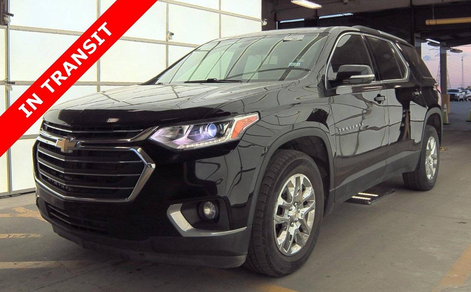 CHEVROLET TRAVERSE 2018 1GNERGKW1JJ242756 image