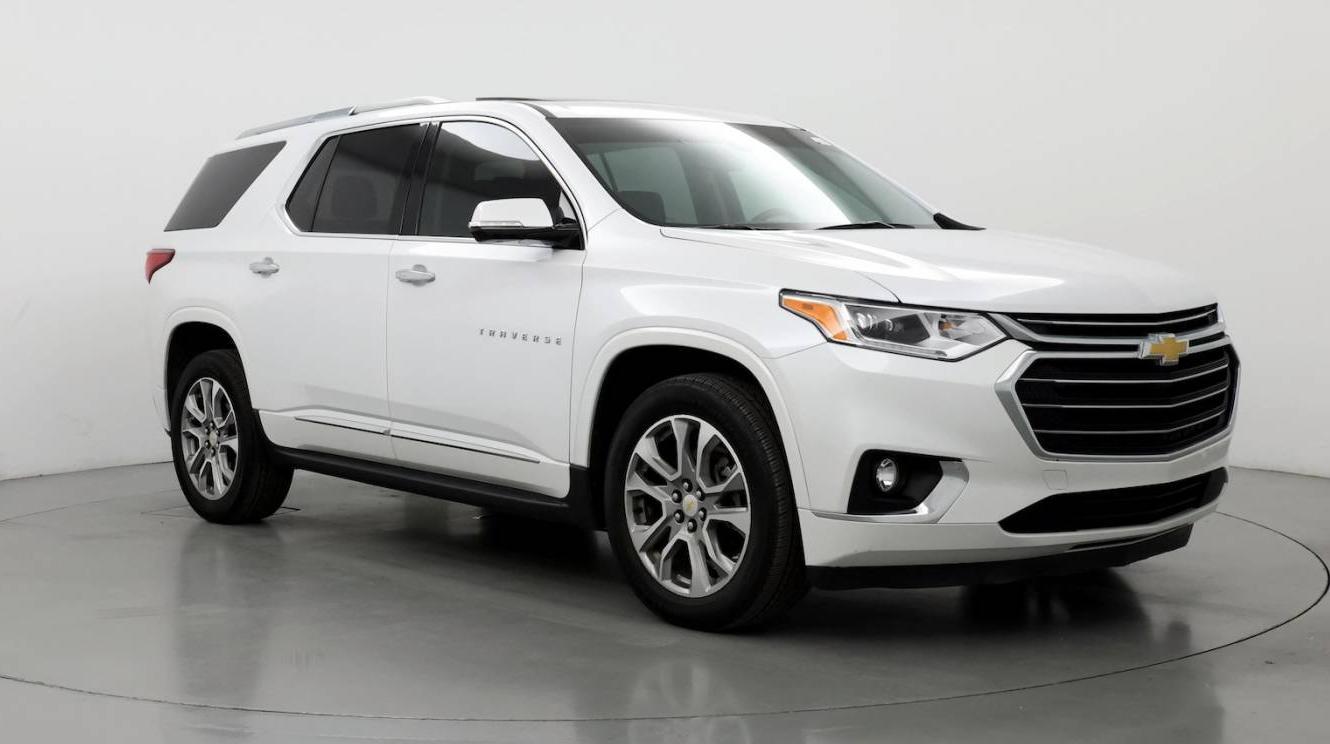 CHEVROLET TRAVERSE 2018 1GNERKKW3JJ147425 image