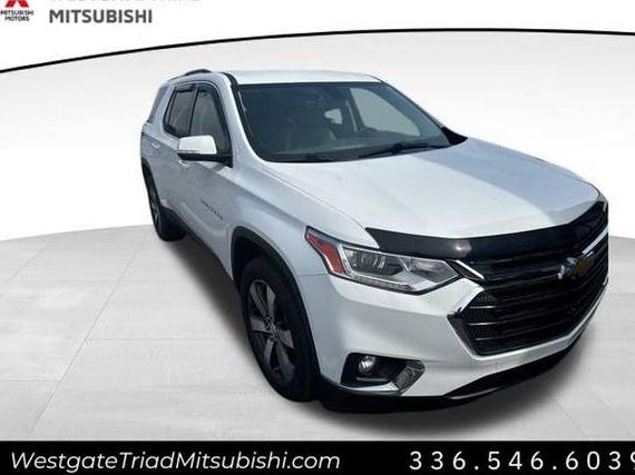 CHEVROLET TRAVERSE 2018 1GNERHKWXJJ124372 image