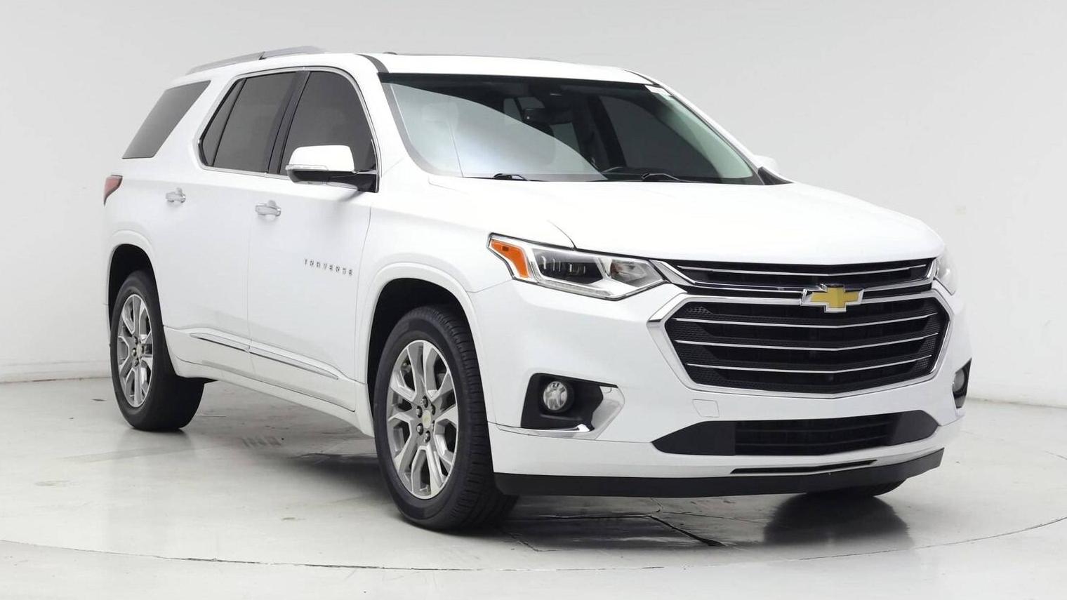 CHEVROLET TRAVERSE 2018 1GNERKKWXJJ126720 image