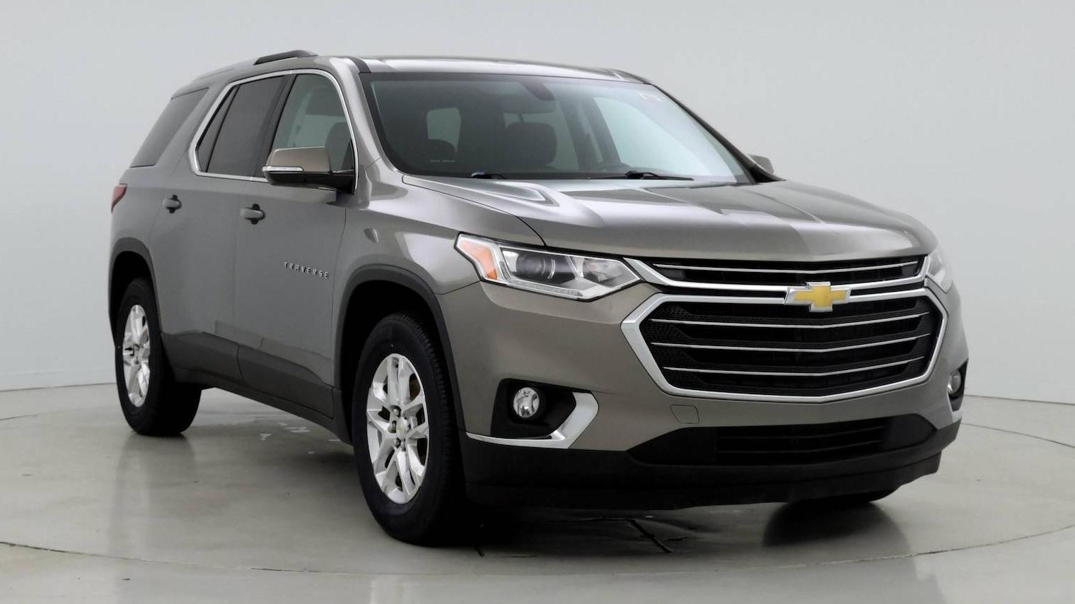 CHEVROLET TRAVERSE 2018 1GNERGKW6JJ271458 image