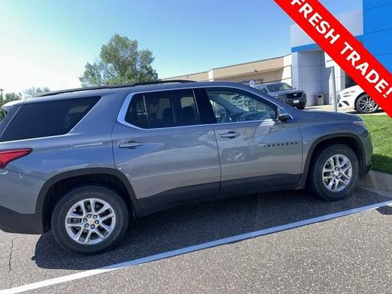 CHEVROLET TRAVERSE 2021 1GNEVHKW6MJ149737 image