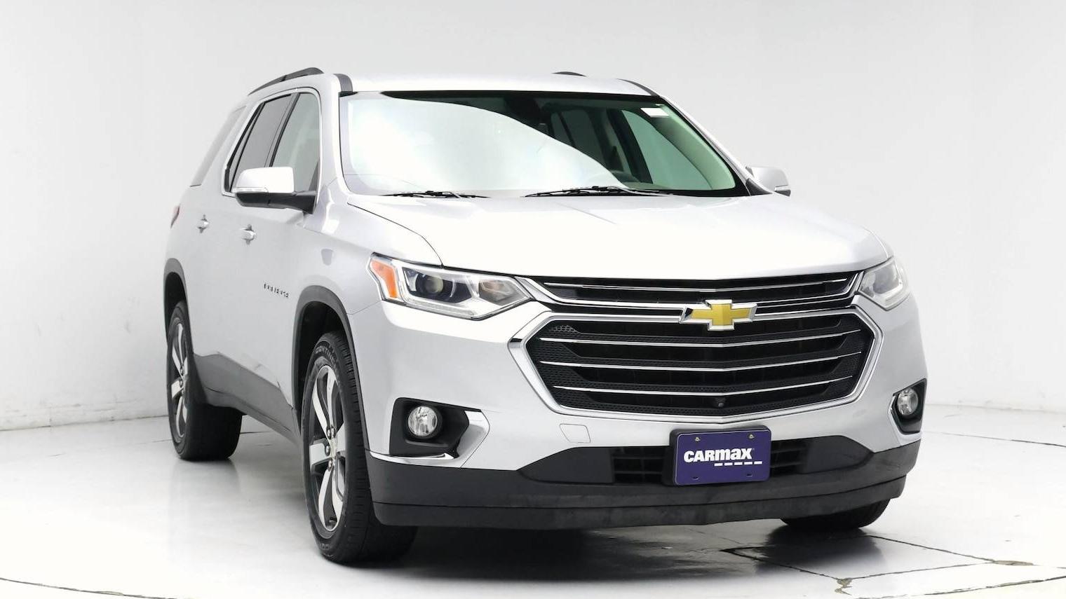 CHEVROLET TRAVERSE 2021 1GNERHKW0MJ138432 image