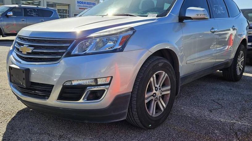 CHEVROLET TRAVERSE 2017 1GNKRHKD8HJ338840 image