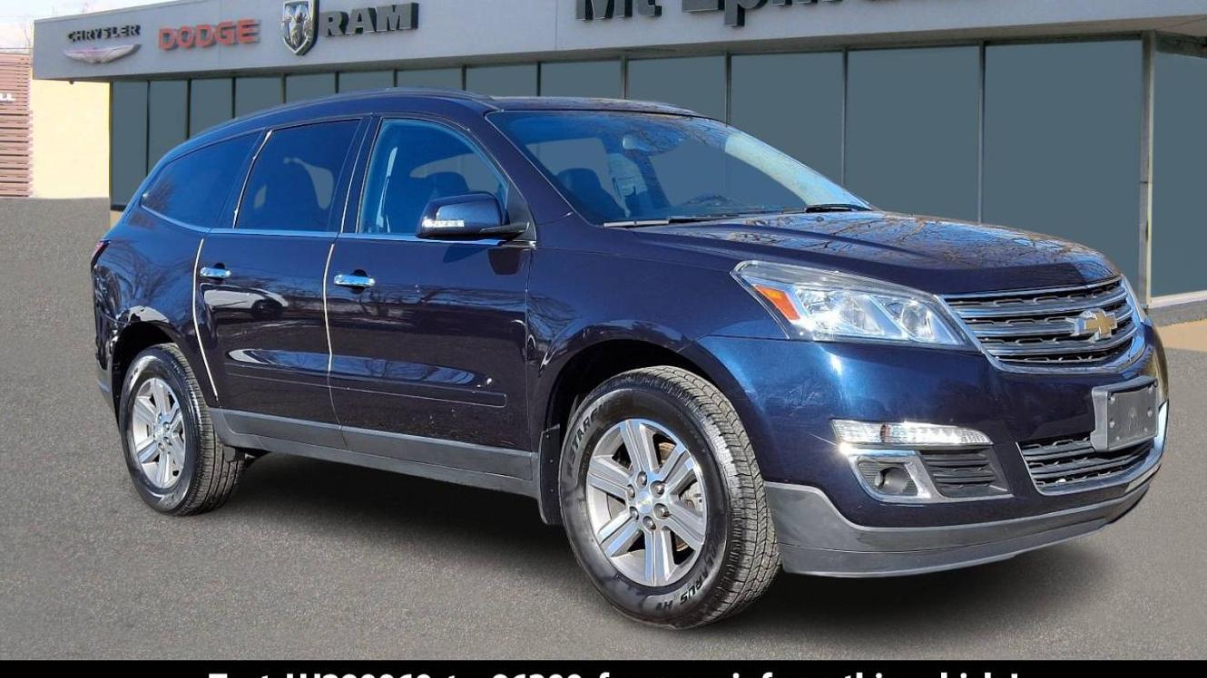 CHEVROLET TRAVERSE 2017 1GNKRHKD4HJ290060 image