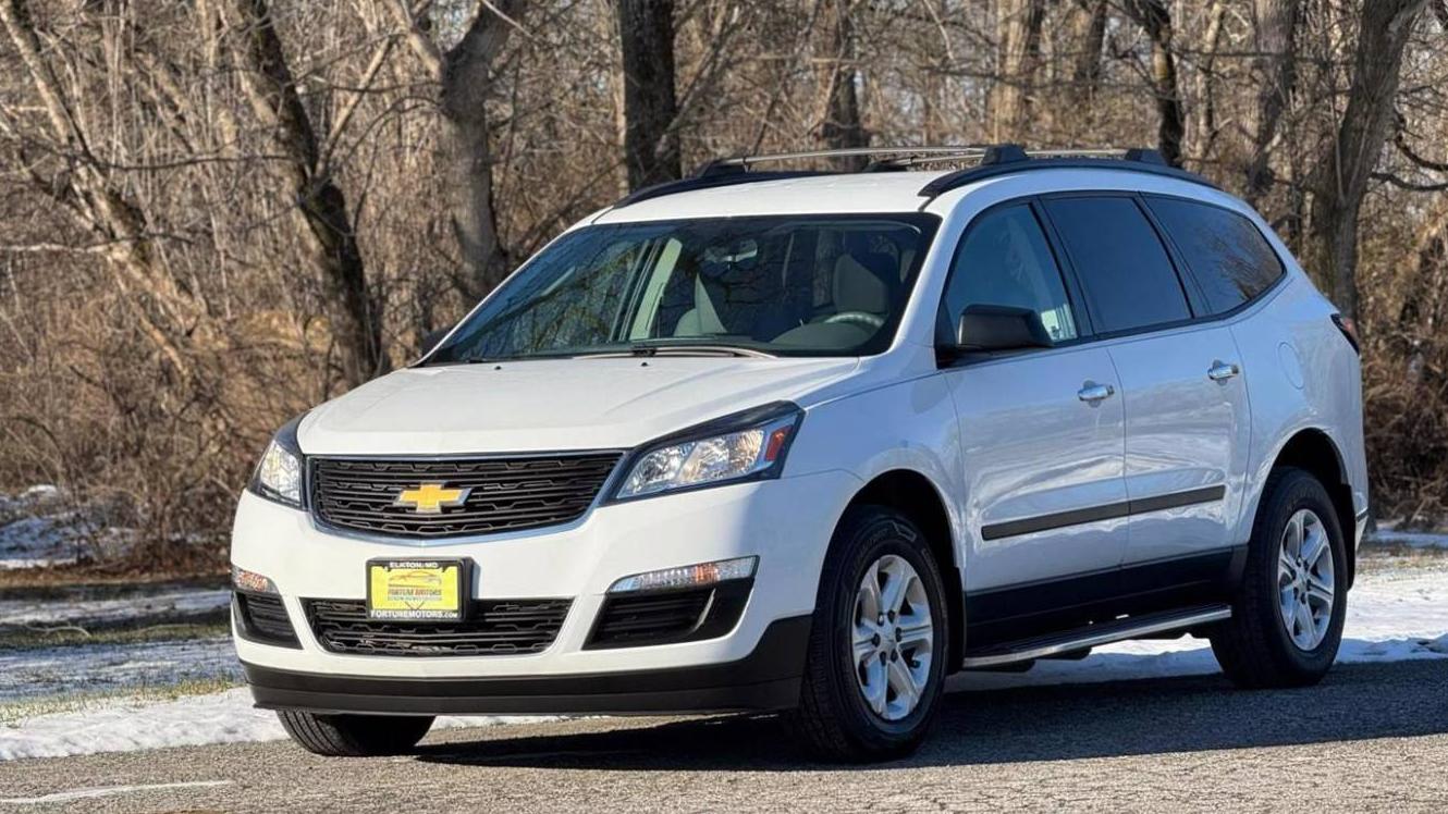 CHEVROLET TRAVERSE 2017 1GNKRFED8HJ205429 image