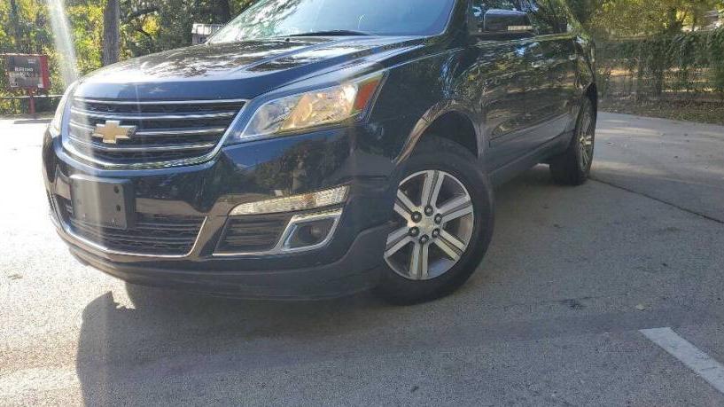 CHEVROLET TRAVERSE 2017 1GNKRHKD3HJ237947 image