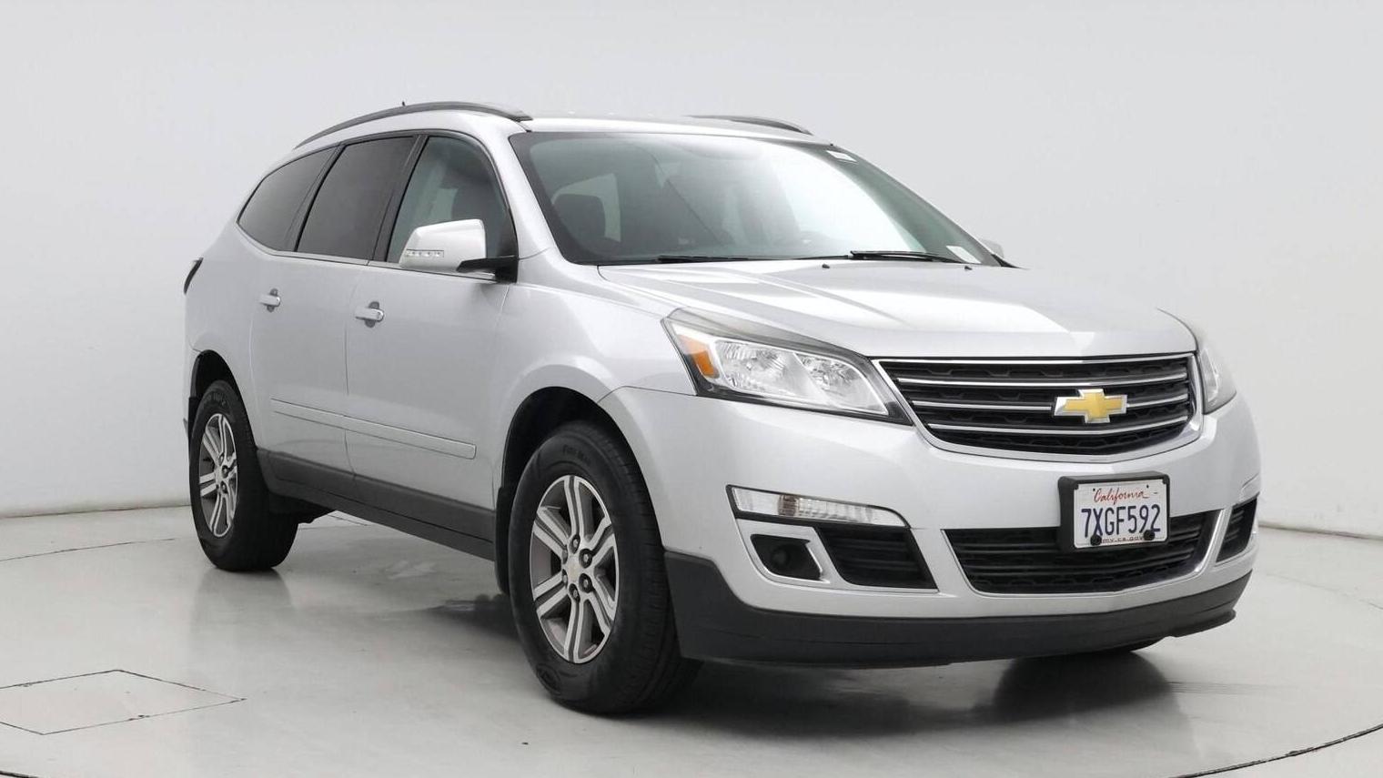 CHEVROLET TRAVERSE 2017 1GNKVHKD4HJ286201 image