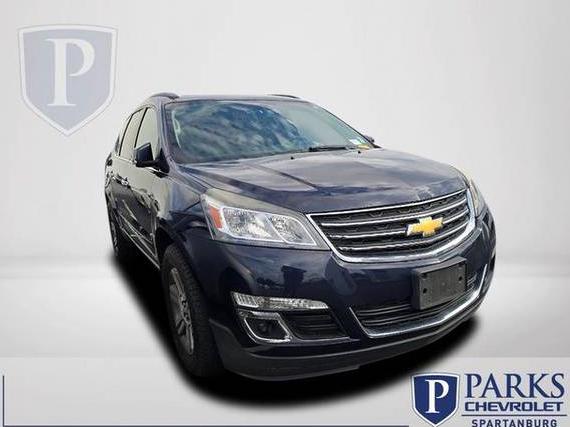 CHEVROLET TRAVERSE 2017 1GNKVHKD3HJ240360 image