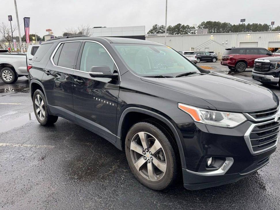 CHEVROLET TRAVERSE 2020 1GNERHKW1LJ177836 image