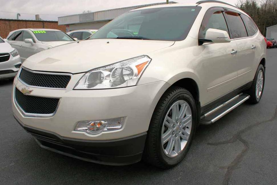 CHEVROLET TRAVERSE 2011 1GNKRGED1BJ108831 image