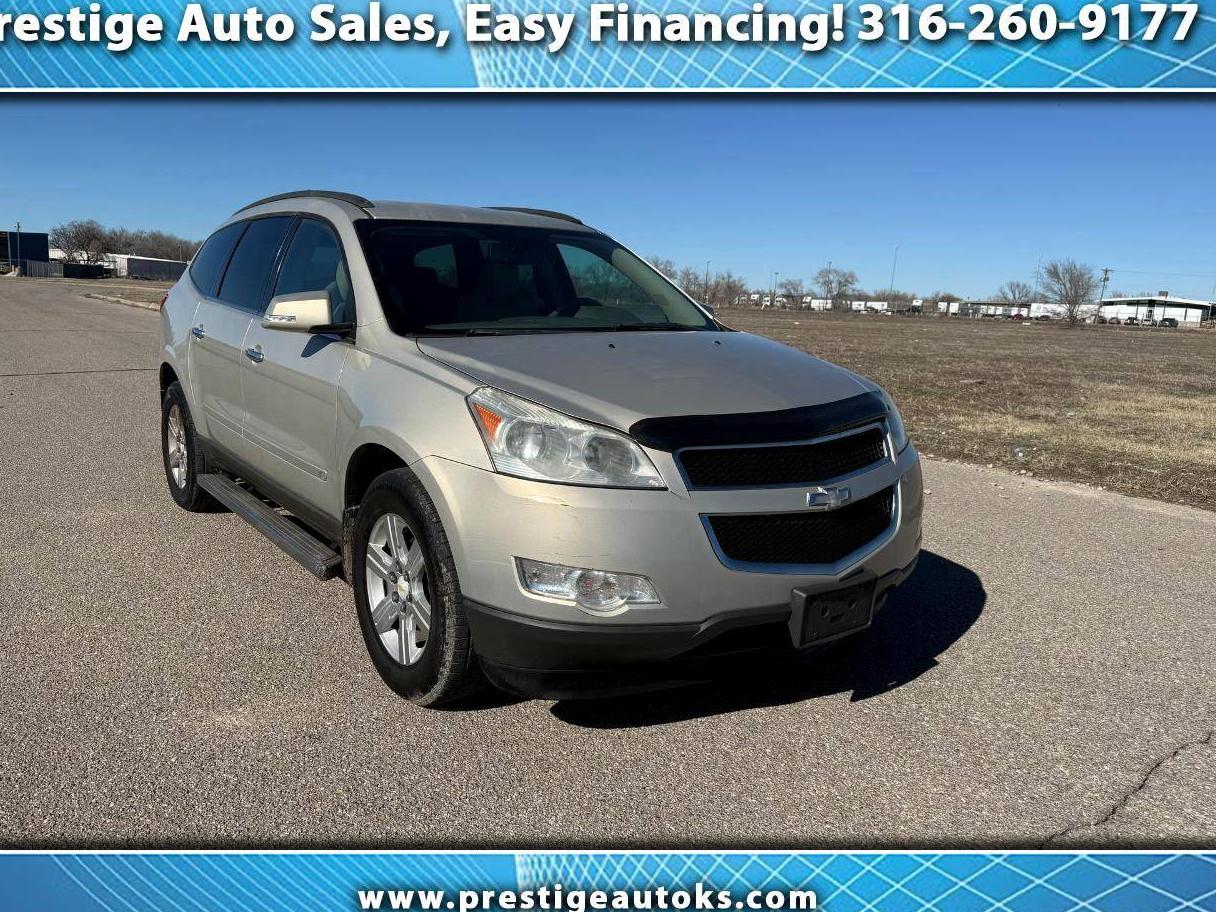 CHEVROLET TRAVERSE 2010 1GNLRGED0AS135967 image