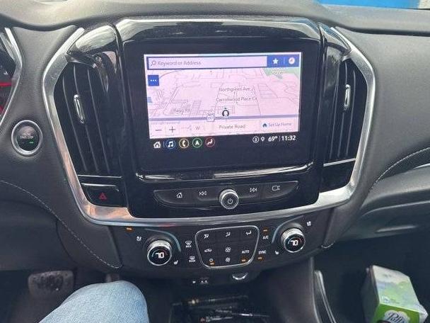 CHEVROLET TRAVERSE 2022 1GNERKKW5NJ121656 image