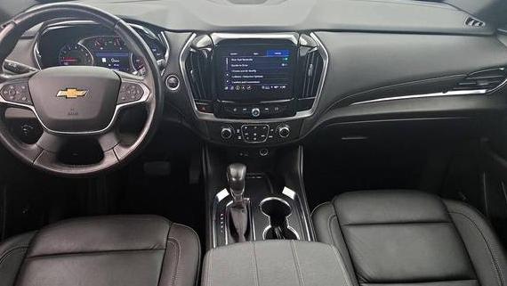 CHEVROLET TRAVERSE 2022 1GNEVHKW4NJ108380 image