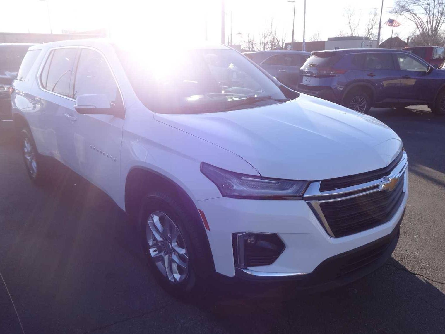 CHEVROLET TRAVERSE 2022 1GNERLKW2NJ133169 image