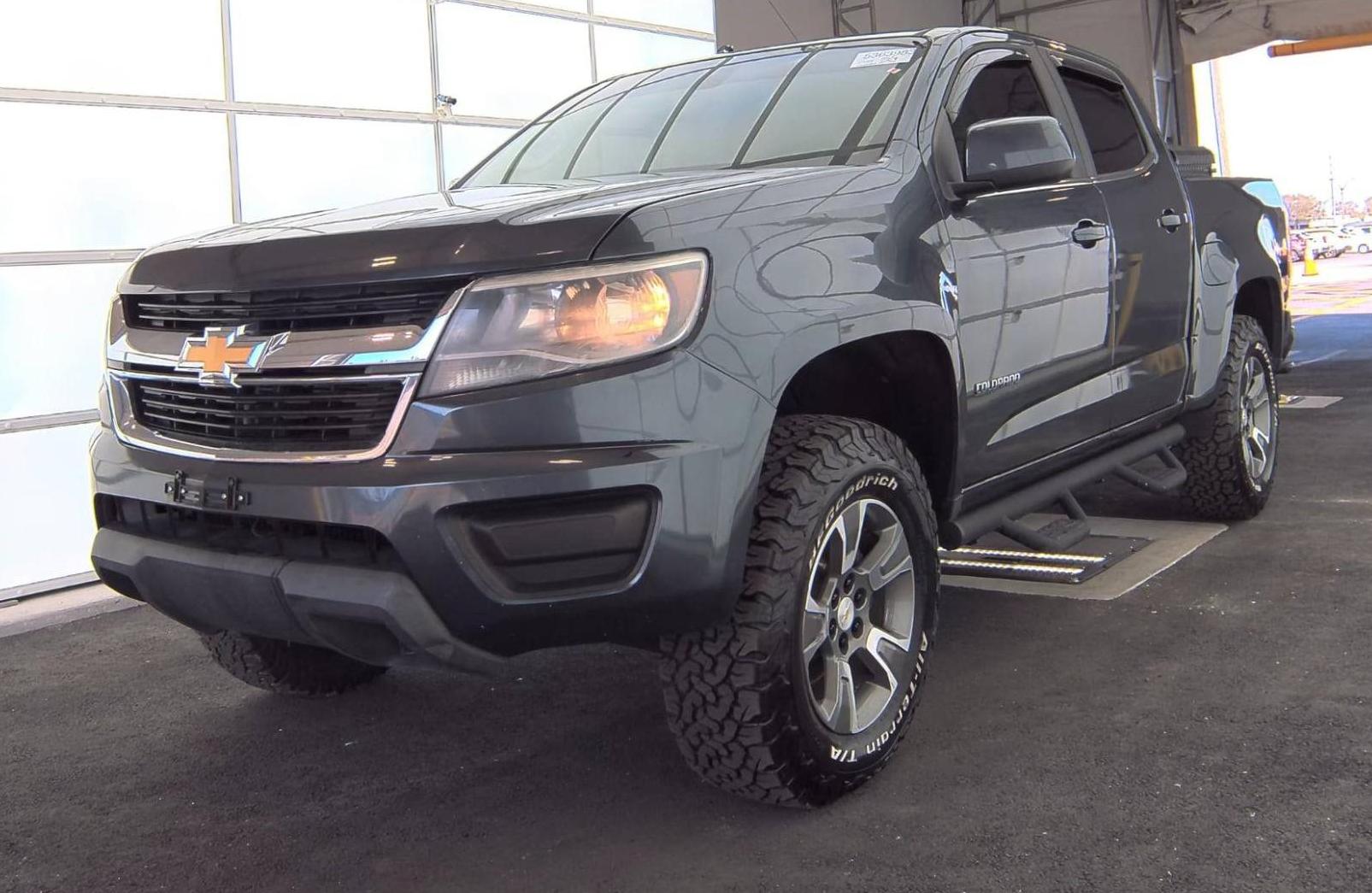 CHEVROLET COLORADO 2019 1GCGTCEN1K1119250 image