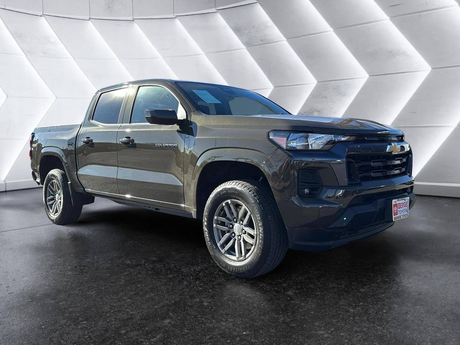 CHEVROLET COLORADO 2024 1GCGTCEC9R1111423 image