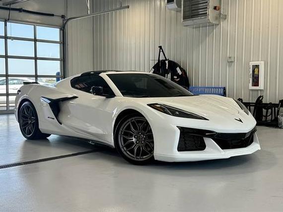 CHEVROLET CORVETTE 2023 1G1YE2D30P5602181 image
