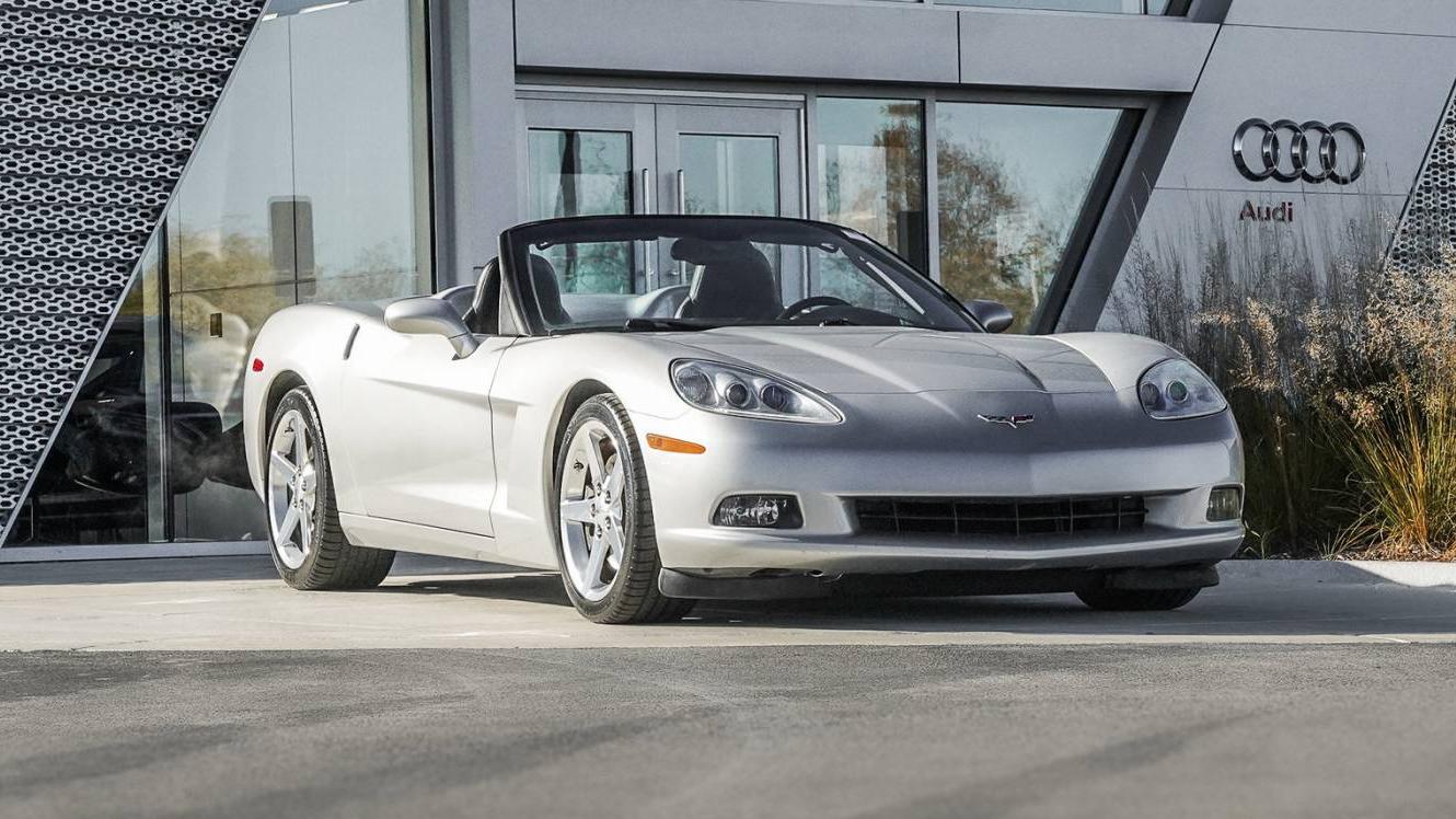 CHEVROLET CORVETTE 2005 1G1YY34U655128692 image