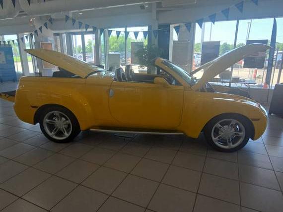CHEVROLET SSR 2004 1GCES14PX4B109816 image