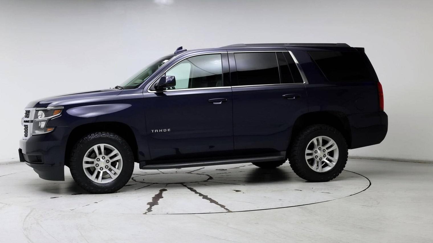 CHEVROLET TAHOE 2019 1GNSKAKCXKR210563 image