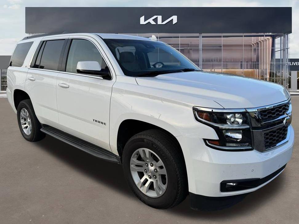 CHEVROLET TAHOE 2019 1GNSCBKC1KR352304 image