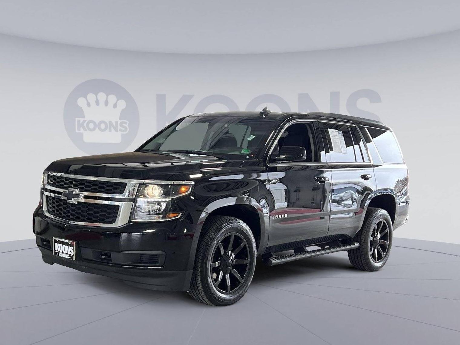 CHEVROLET TAHOE 2019 1GNSKAKC0KR216856 image